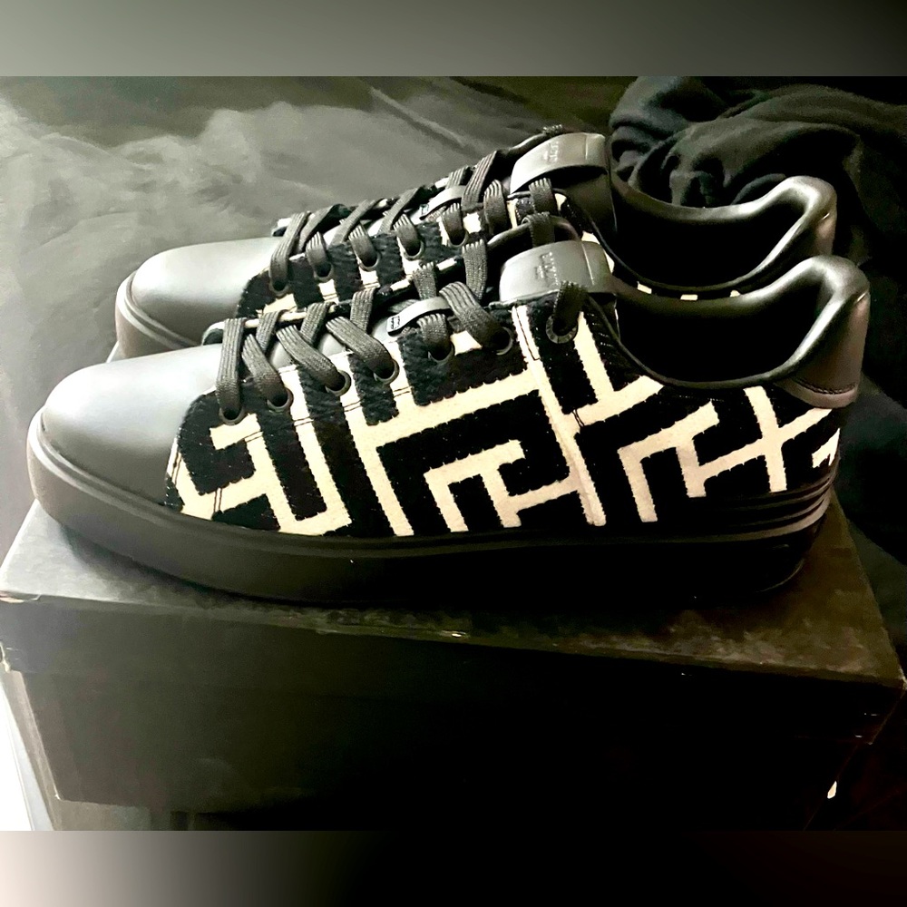 Balmain Never Worn
B Court Monogram Jacquard Low-Top Sneaker EU 45 11.5- 12 US